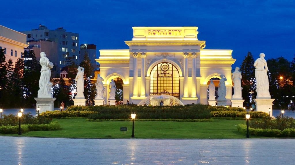 Dự án đèn chiếu sáng Royal City