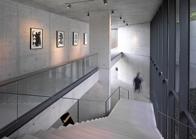 Có lắp đèn led cho trần bê tông được không?